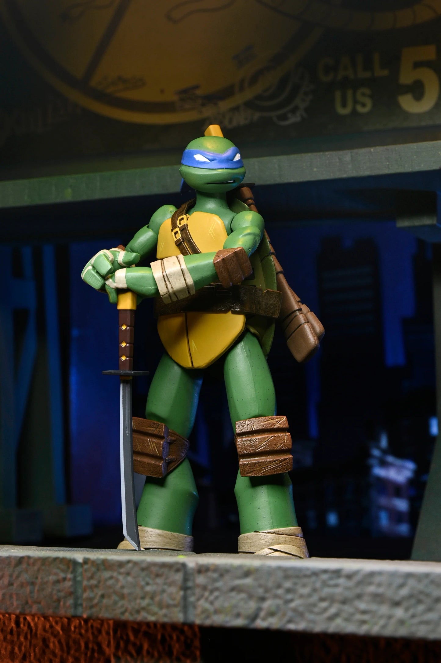 Neca Teenage Mutant Ninja Turtles 2012 Cartoon Ultimate Leonardo