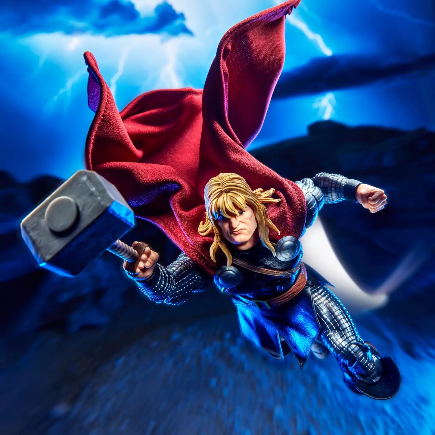 Hasbro Marvel Legends Series Thor Maximum Series