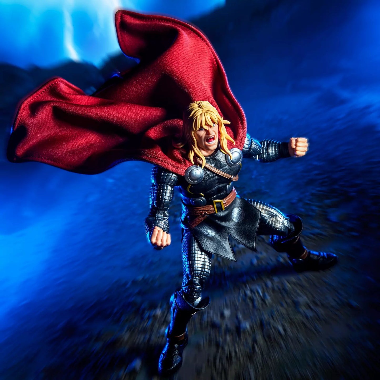 Hasbro Marvel Legends Series Thor Maximum Series
