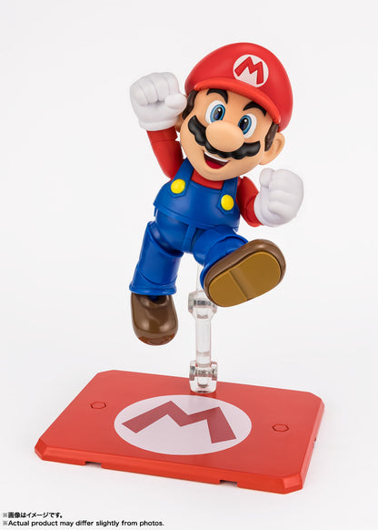 Bandai S.H.Figuarts Super Mario Mario