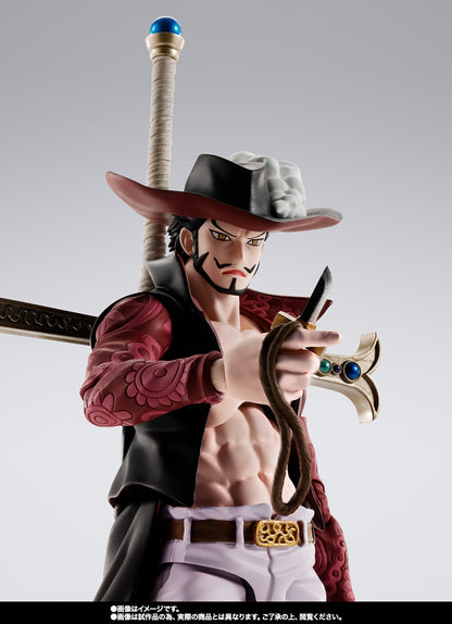Bandai S.H.Figuarts One Piece Dracule.Mihawk Hawkeye